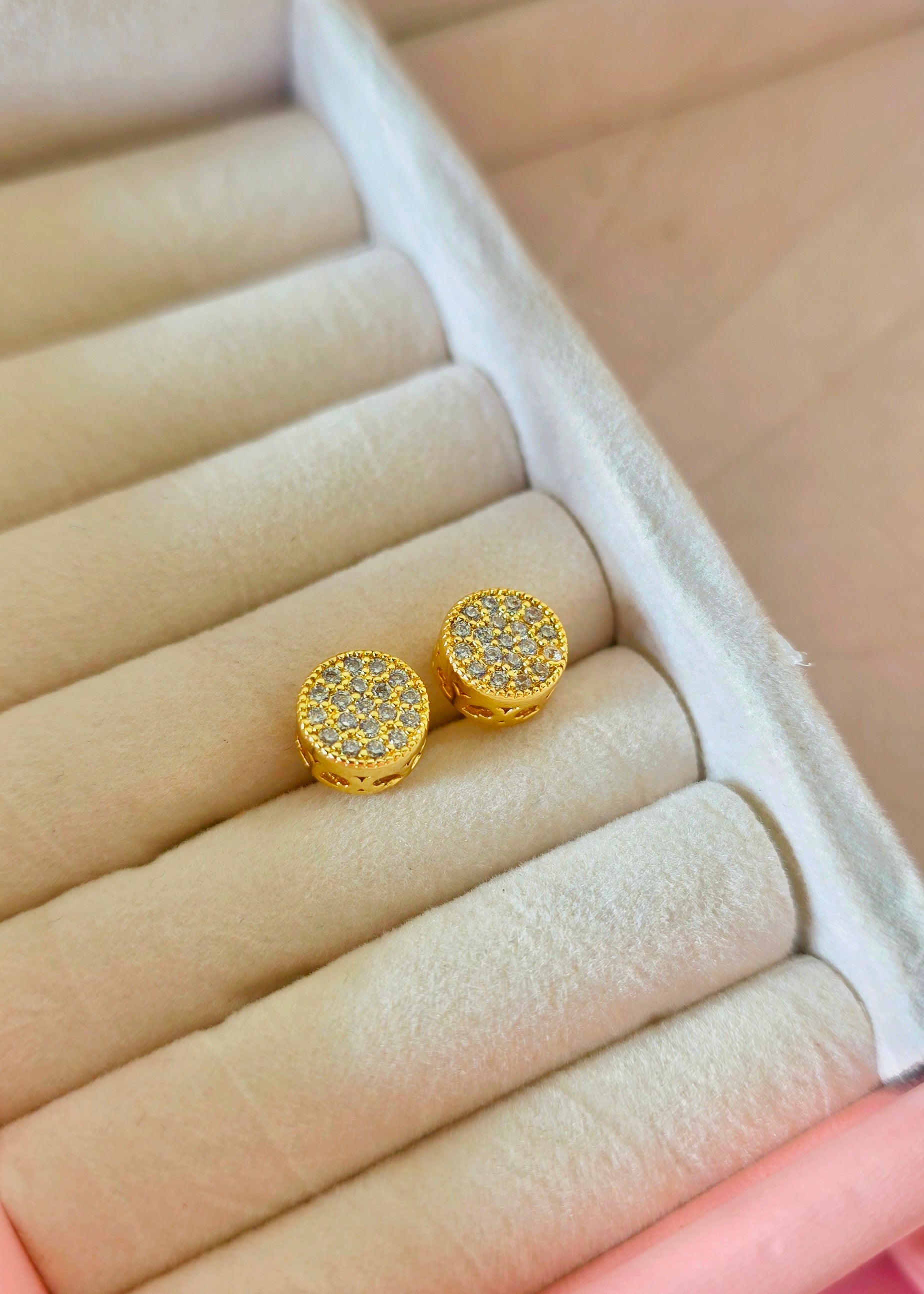 Aretes stud de circulo plano incrustado