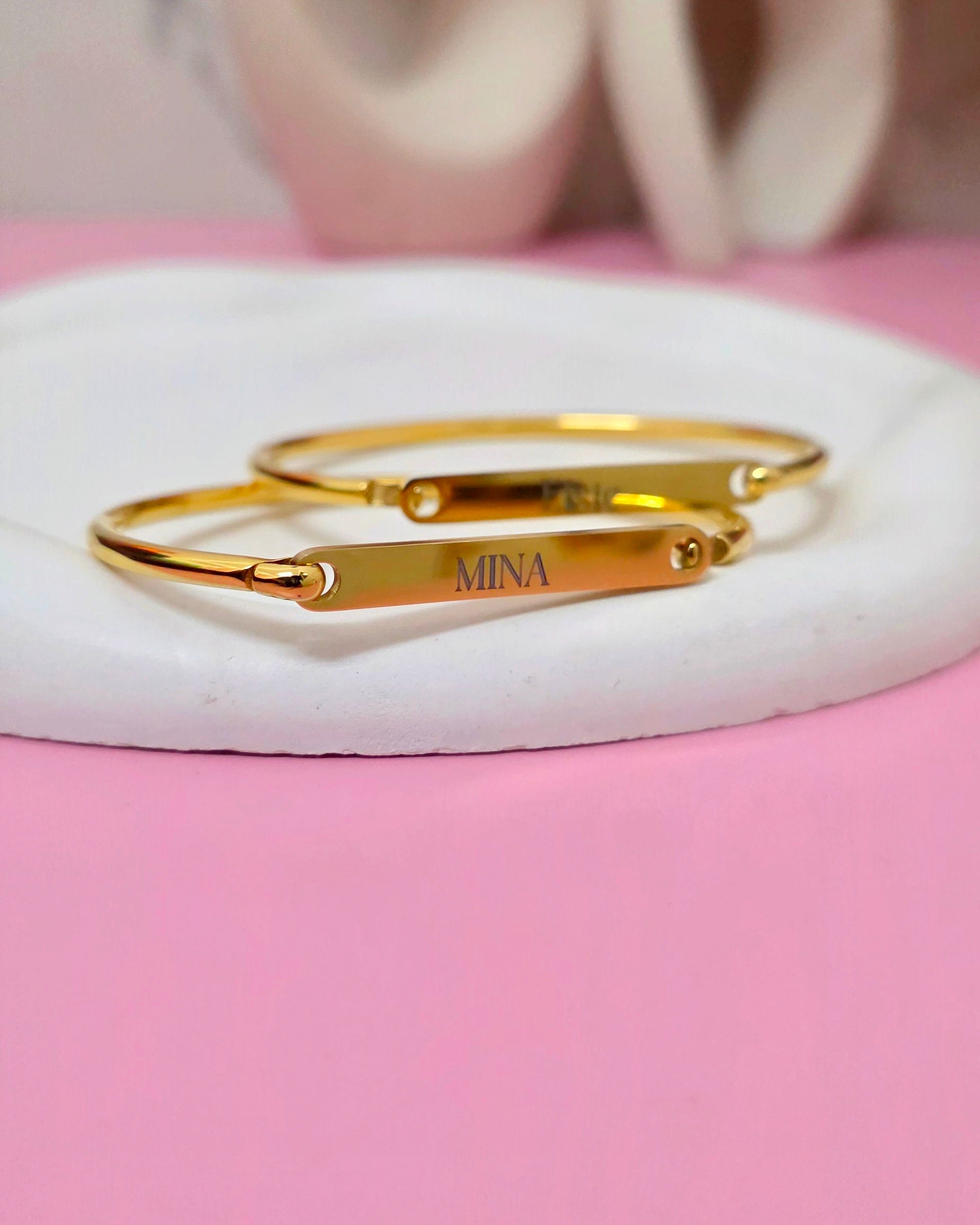 BRAZALETE DE ACERO PERSONALIZABLE.