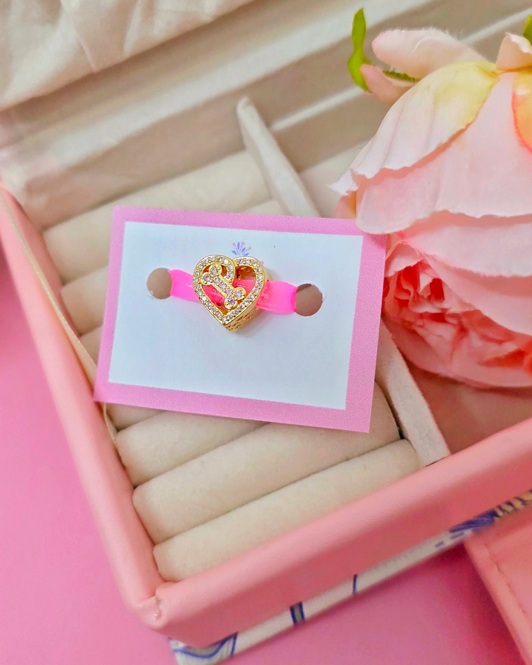 Charm Separador corazón con huesito