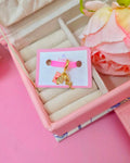 Charm de rosa y carta