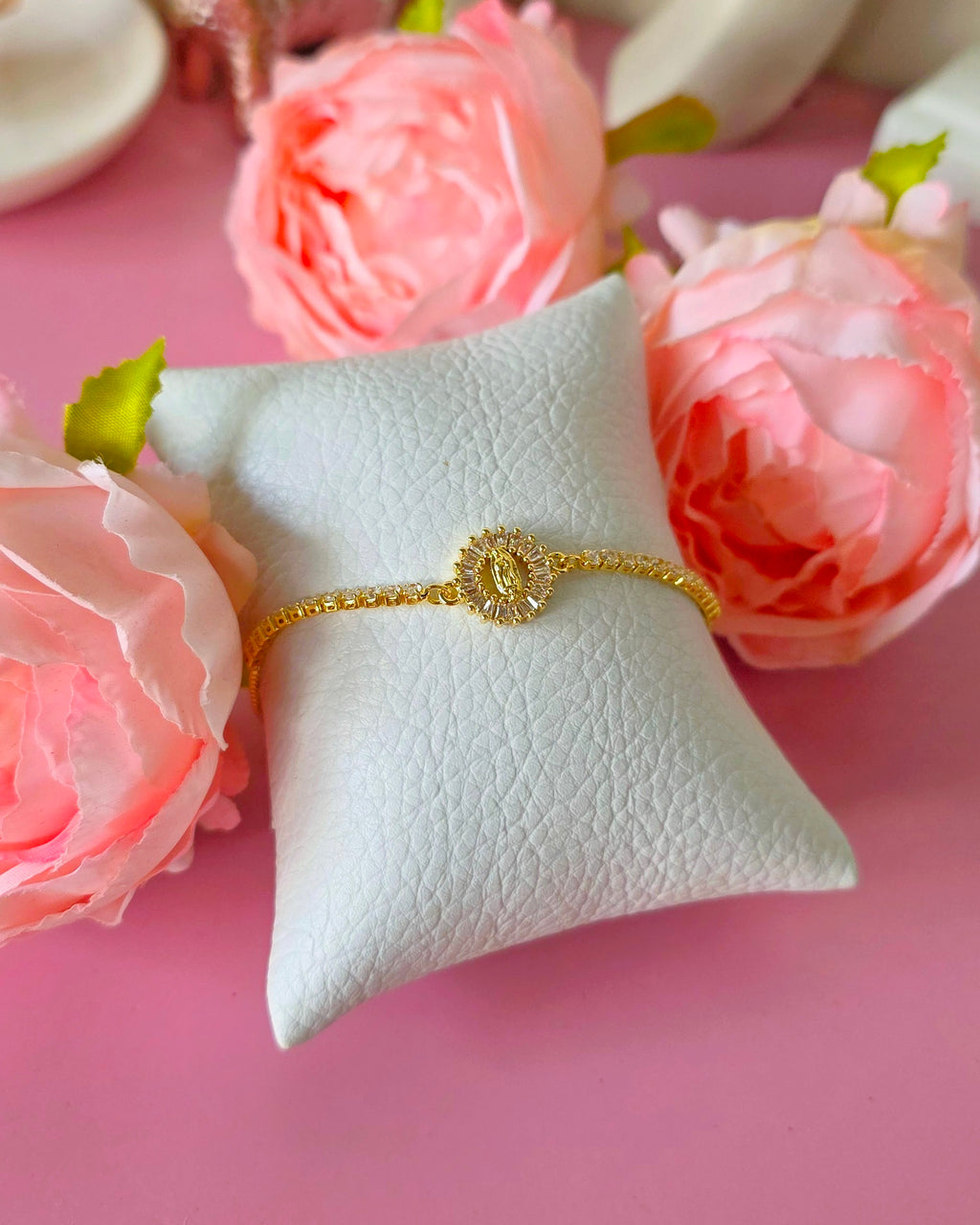 Pulsera Mini virgen de Guadalupe tipo sol con ajuste brillante