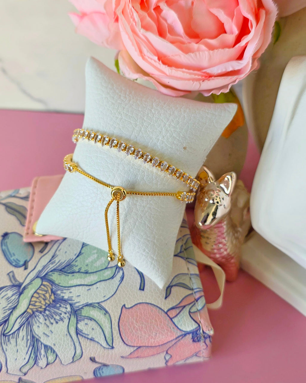 Pulsera ajustable de zirconias en gotas blancas