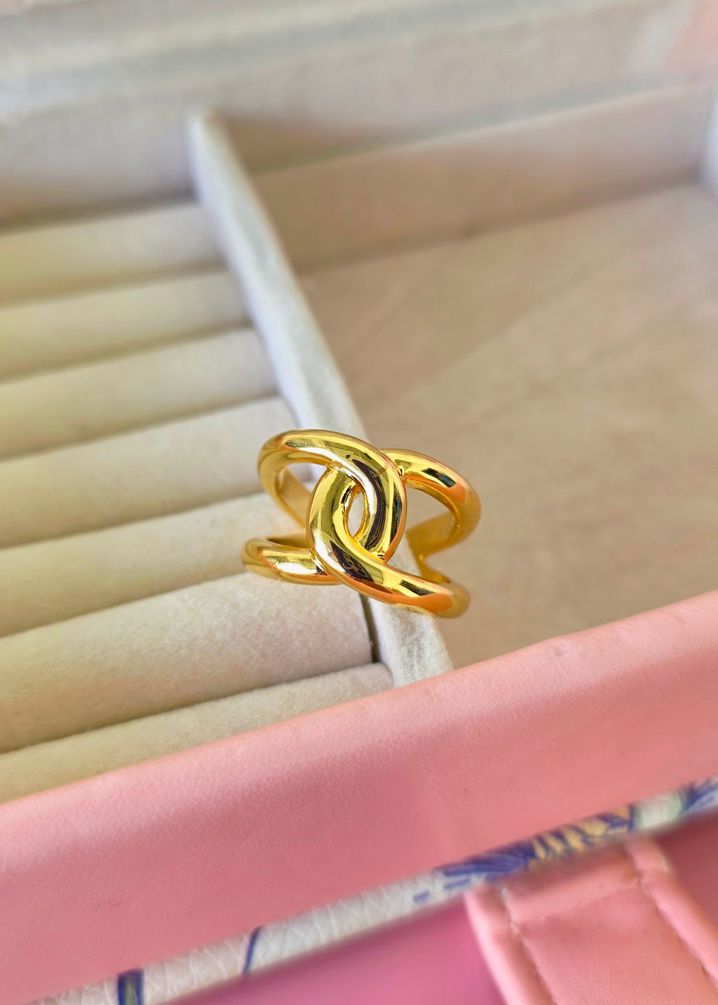 Anillo nudo suelto