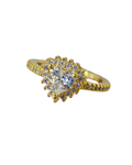 Anillo corazón con marco de zirconias en punta