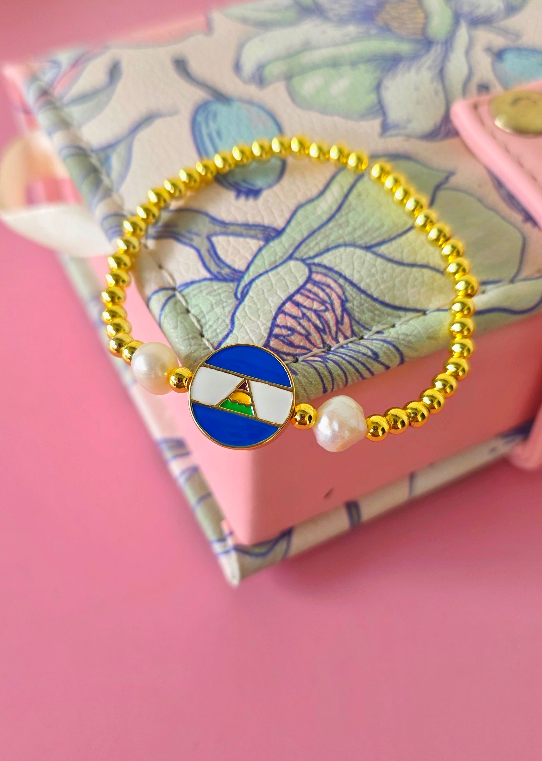 Pulsera elastica de balines y escudo de Nicaragua