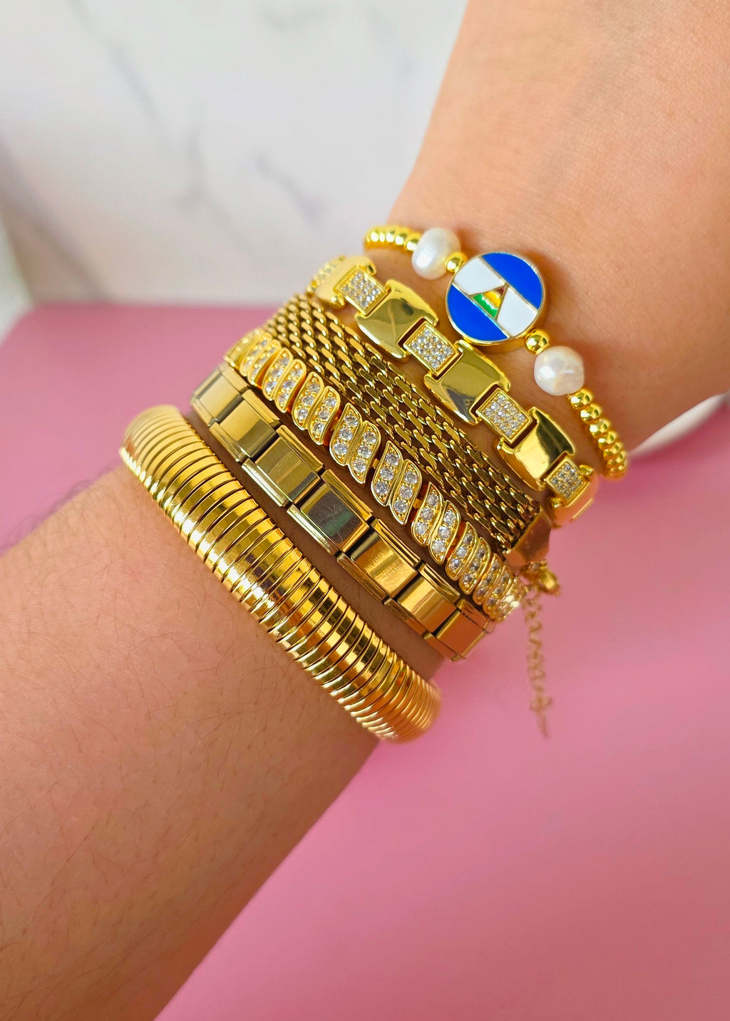 Pulsera elastica de balines y escudo de Nicaragua