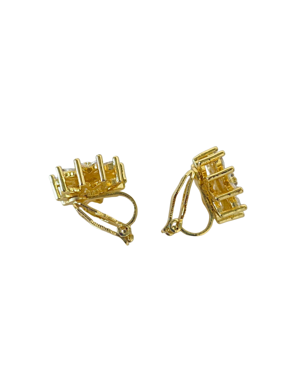 Aretes flor de cristal blanco con agarre a presión