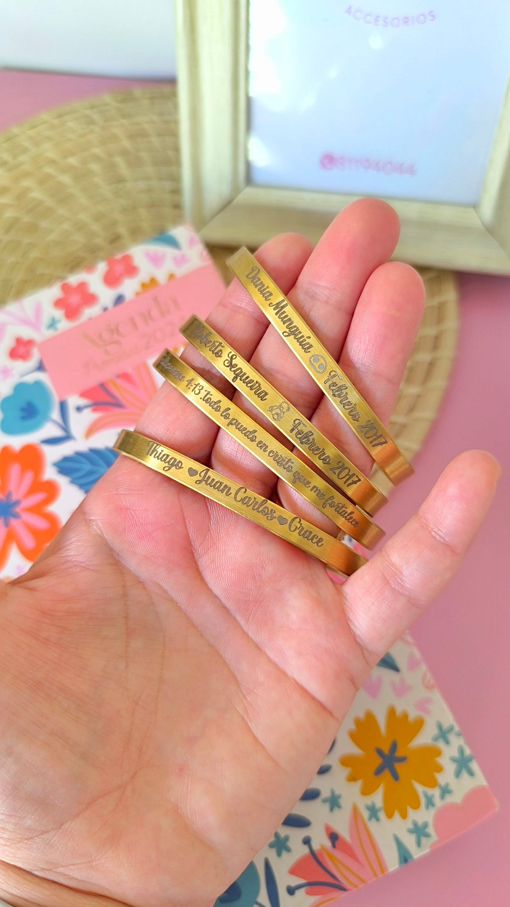 Brazalete de acero personalizable