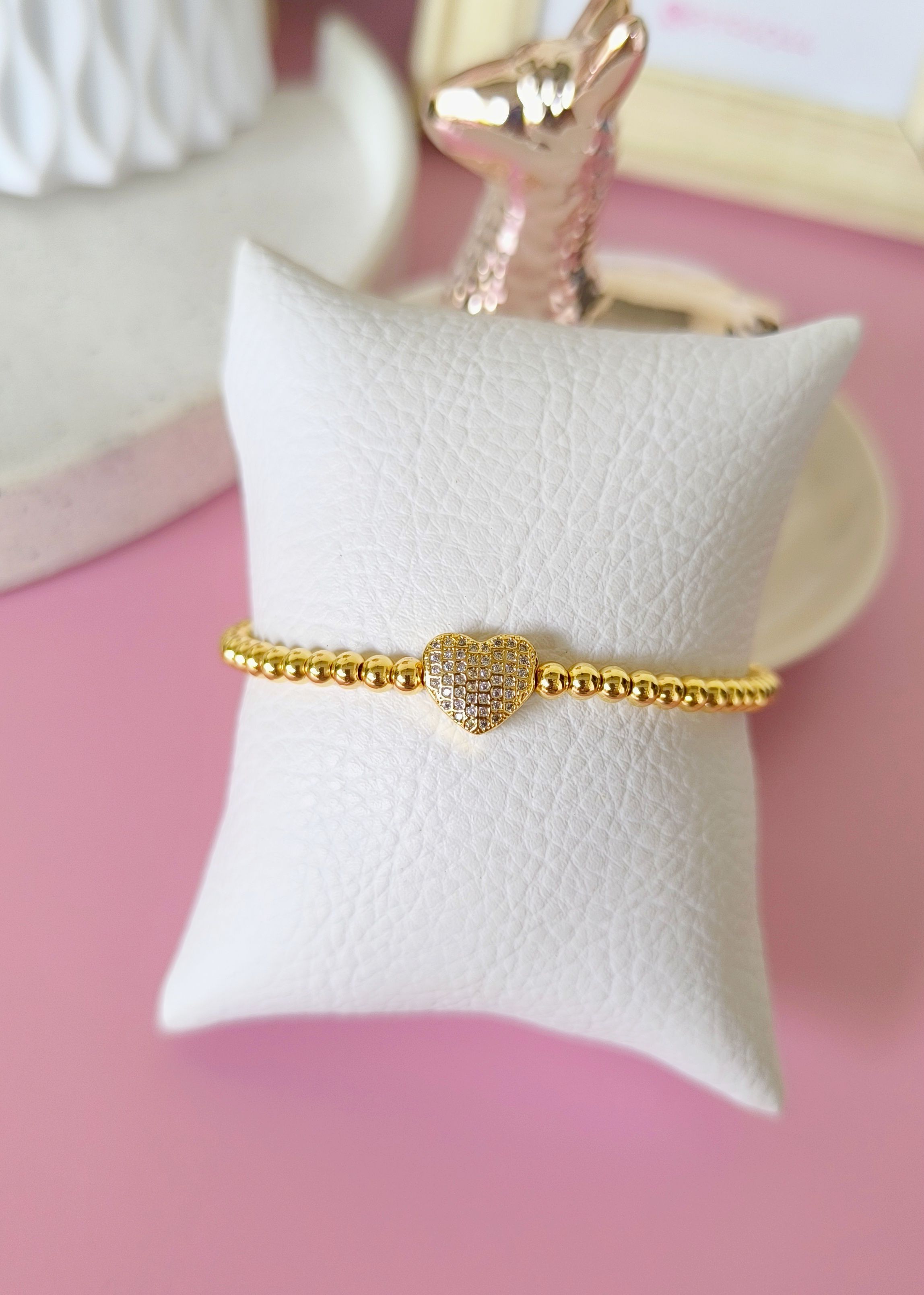 Pulsera ajustable con centro de corazón incrustado