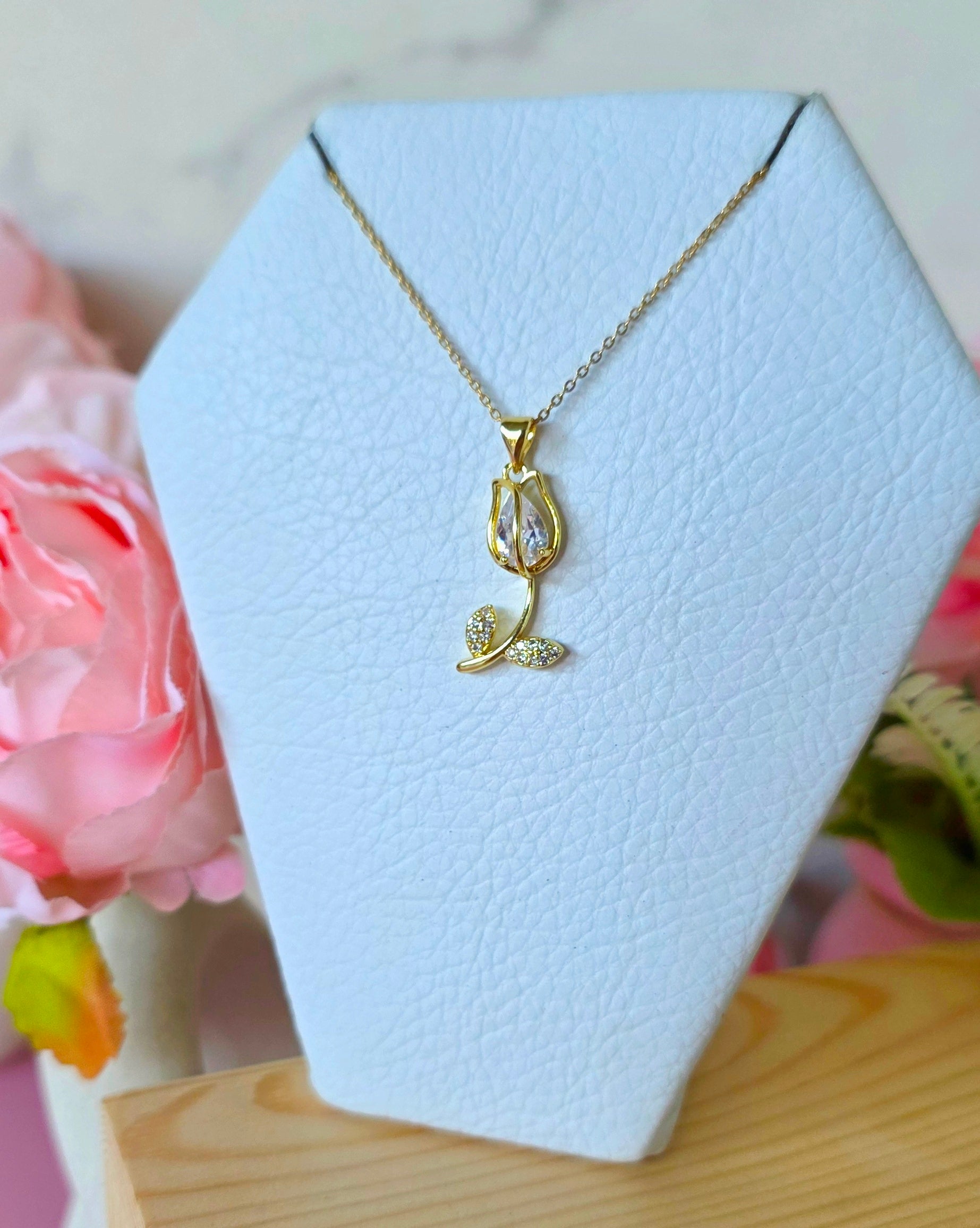 Collar tulipán blanco