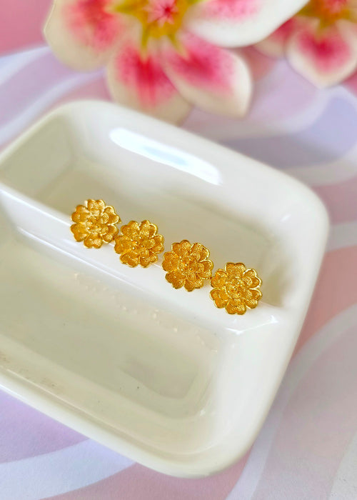 Aretes de acero de varios niveles con pistilo