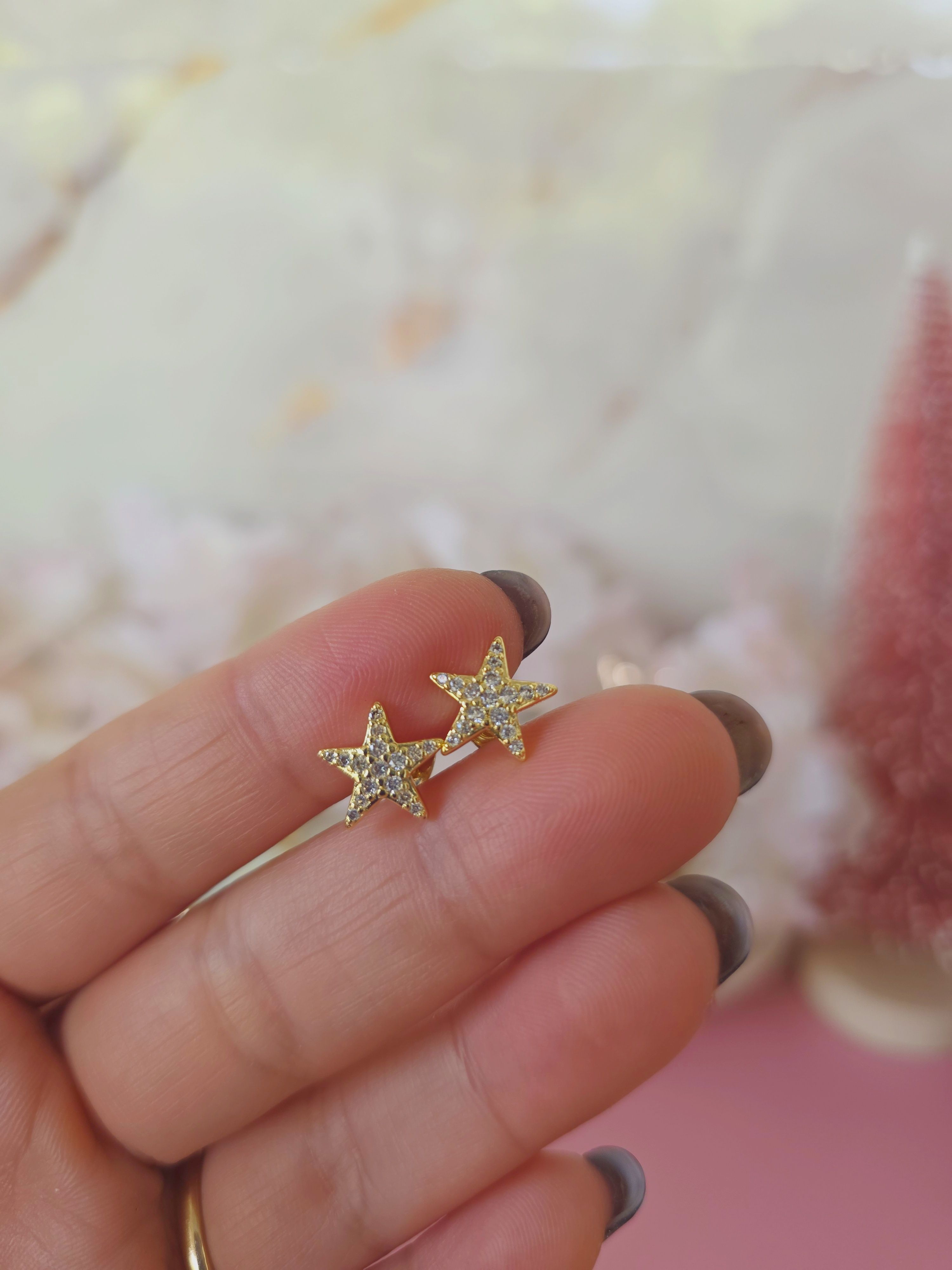 aretes stud de estrella incrustada regular