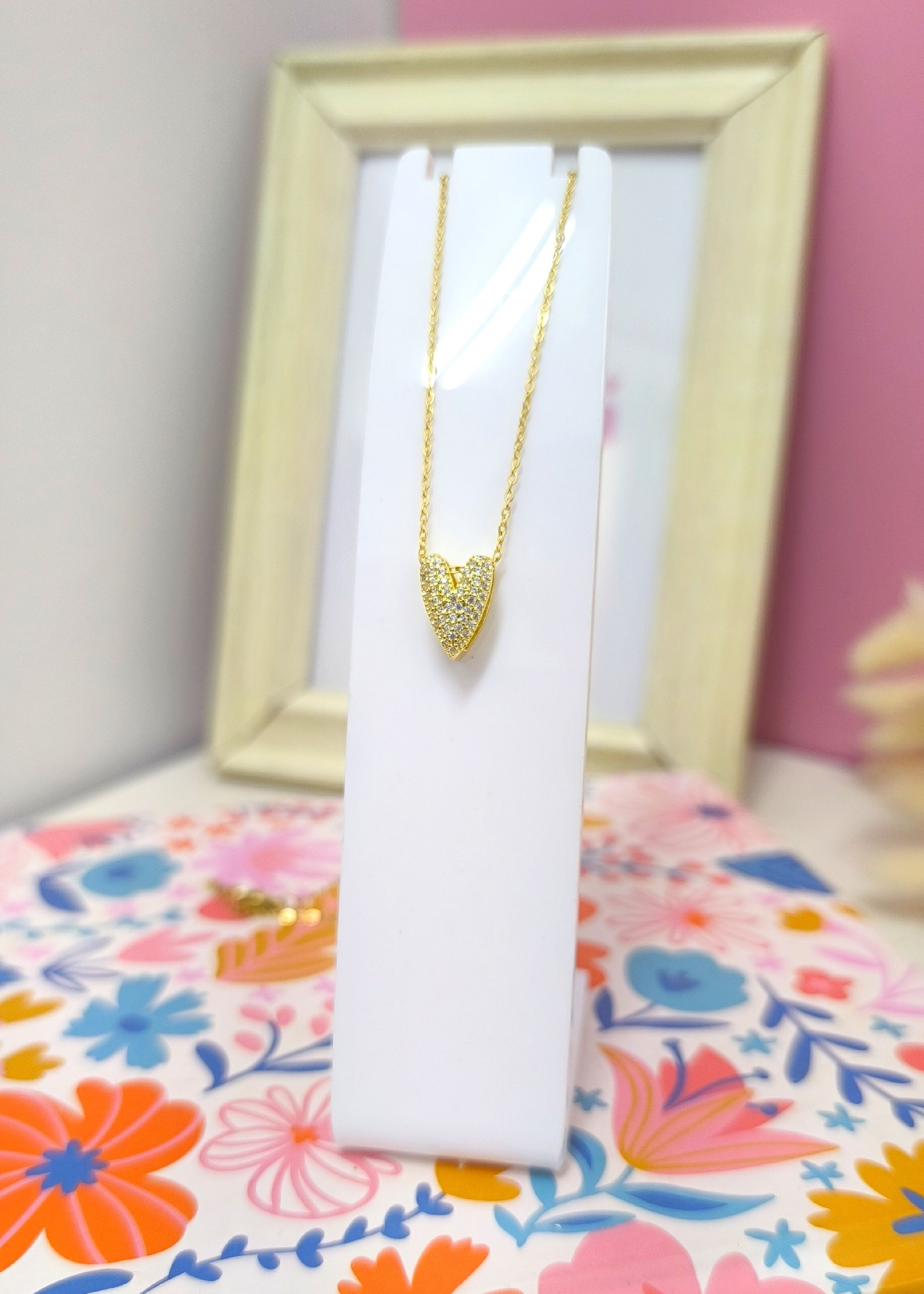Collar corazón mediano alargado