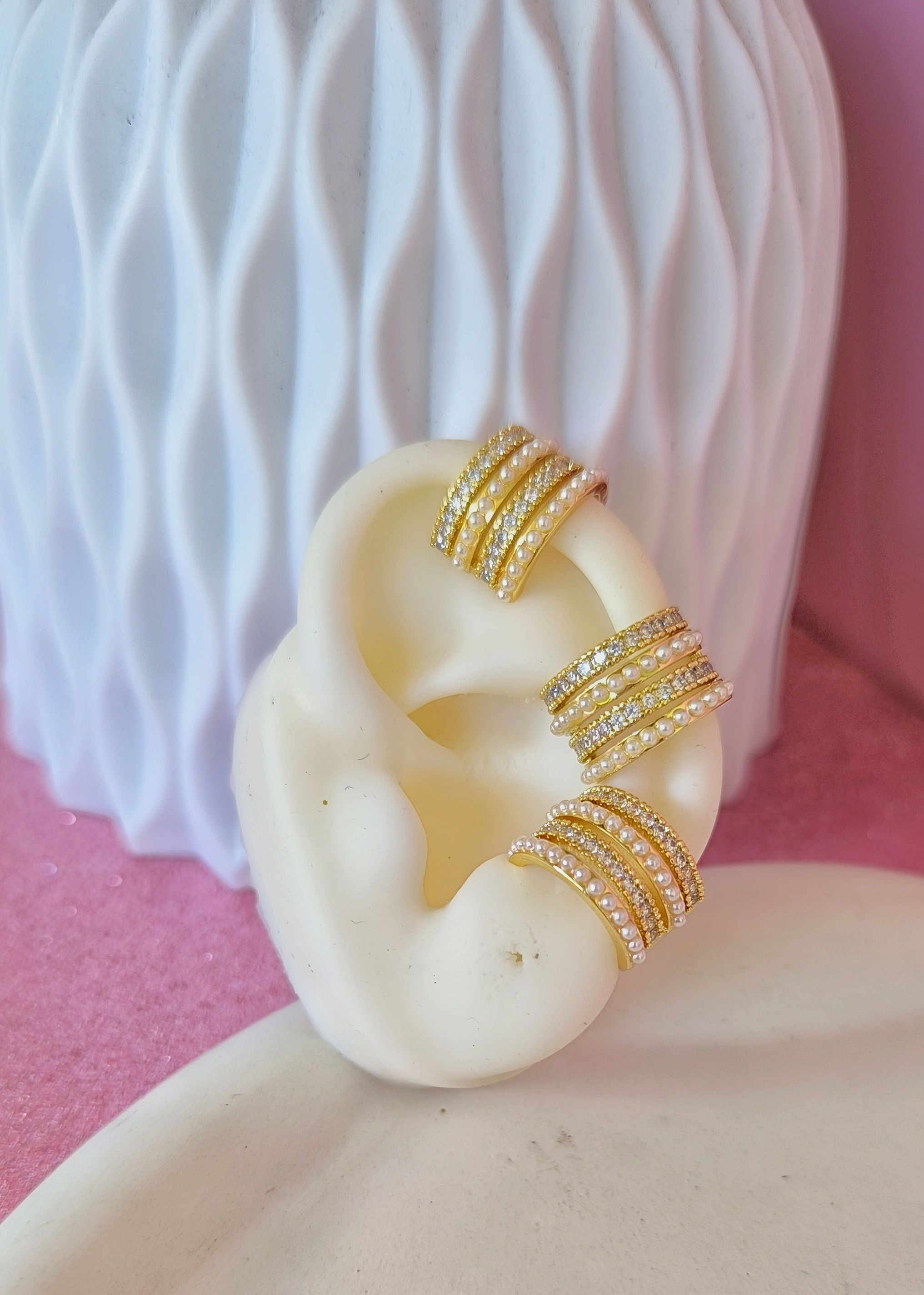 Earcuff de 4 lineas con perlas intercaladas unidad
SKU : AR932