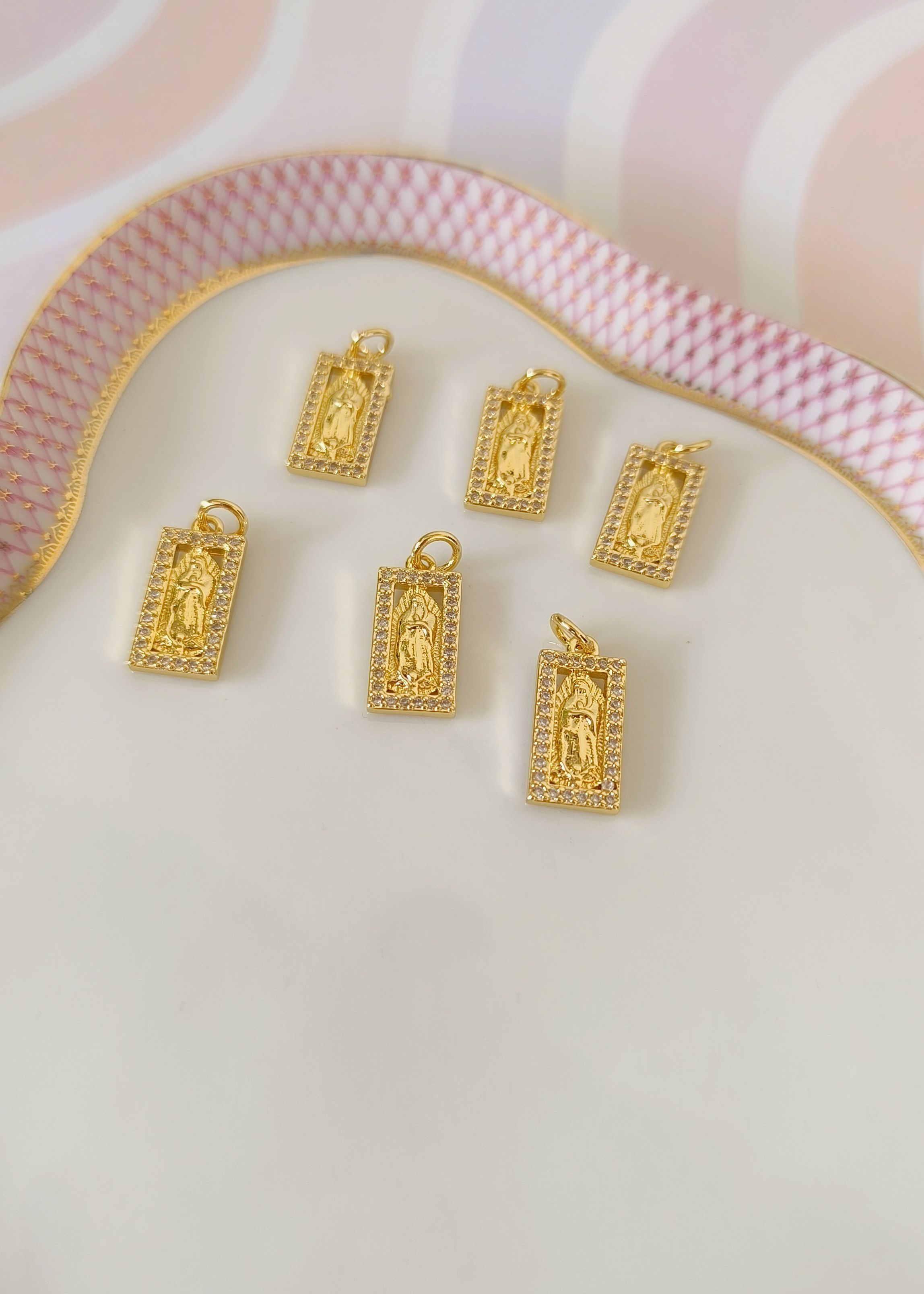 CHARMS virgen de Guadalupe