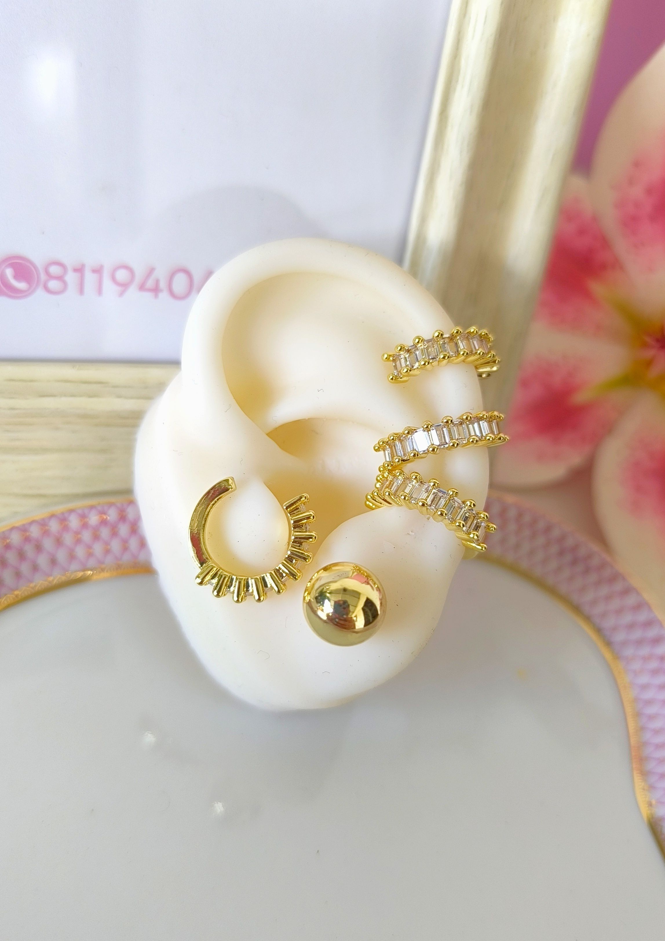 Earcuff unidad de cristales cuadrados de una linea