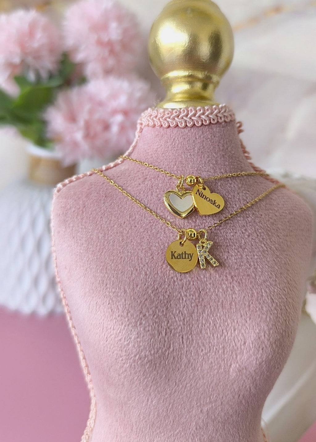 Collar de corazón / círculo con grabado de nombre