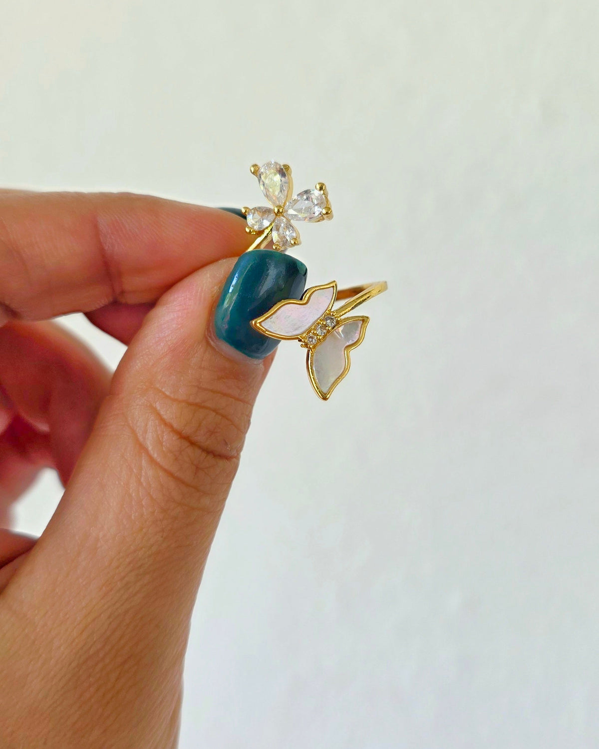Anillo Mariposas, cristal y nacar