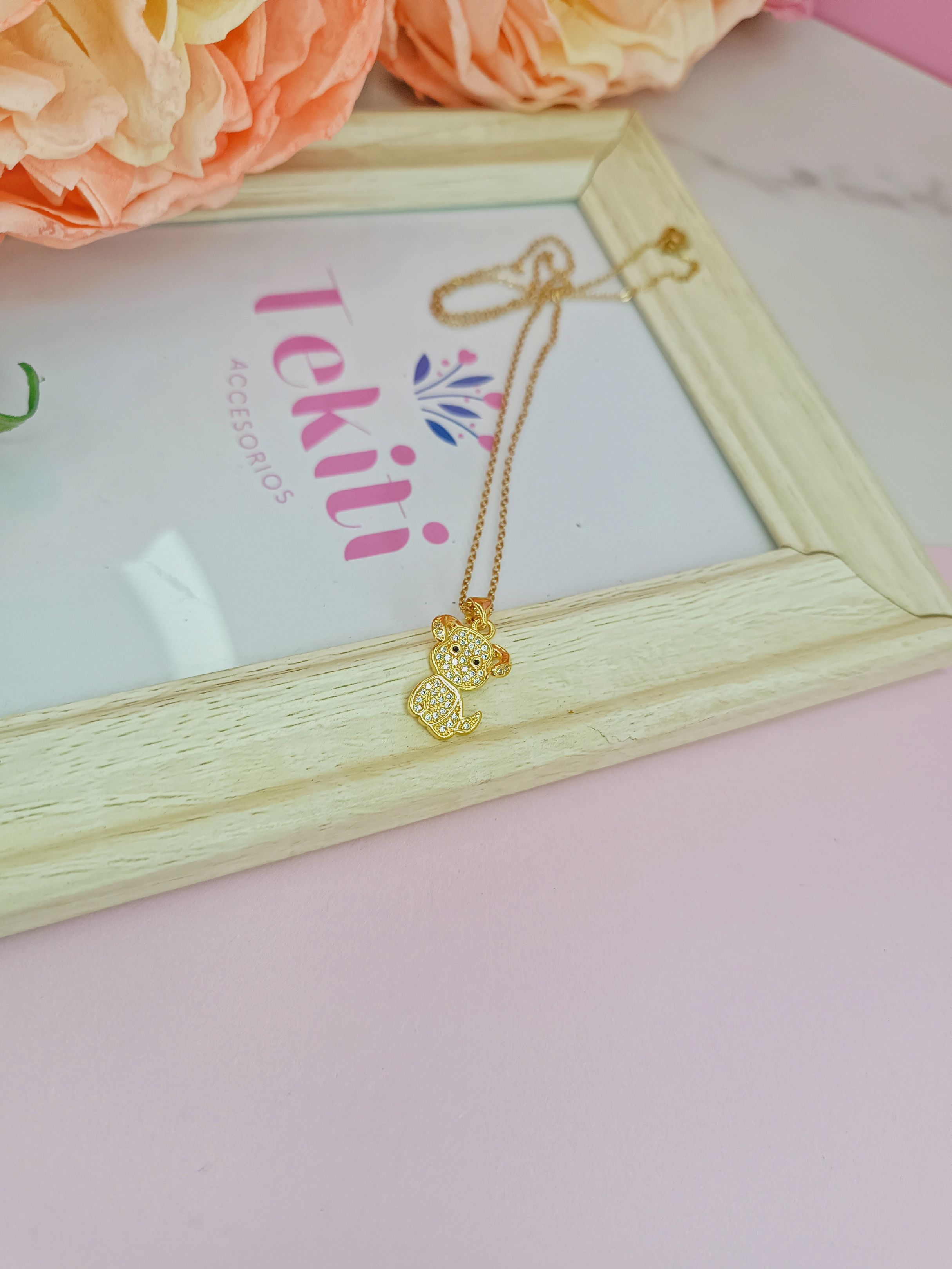collar perrito incrustado