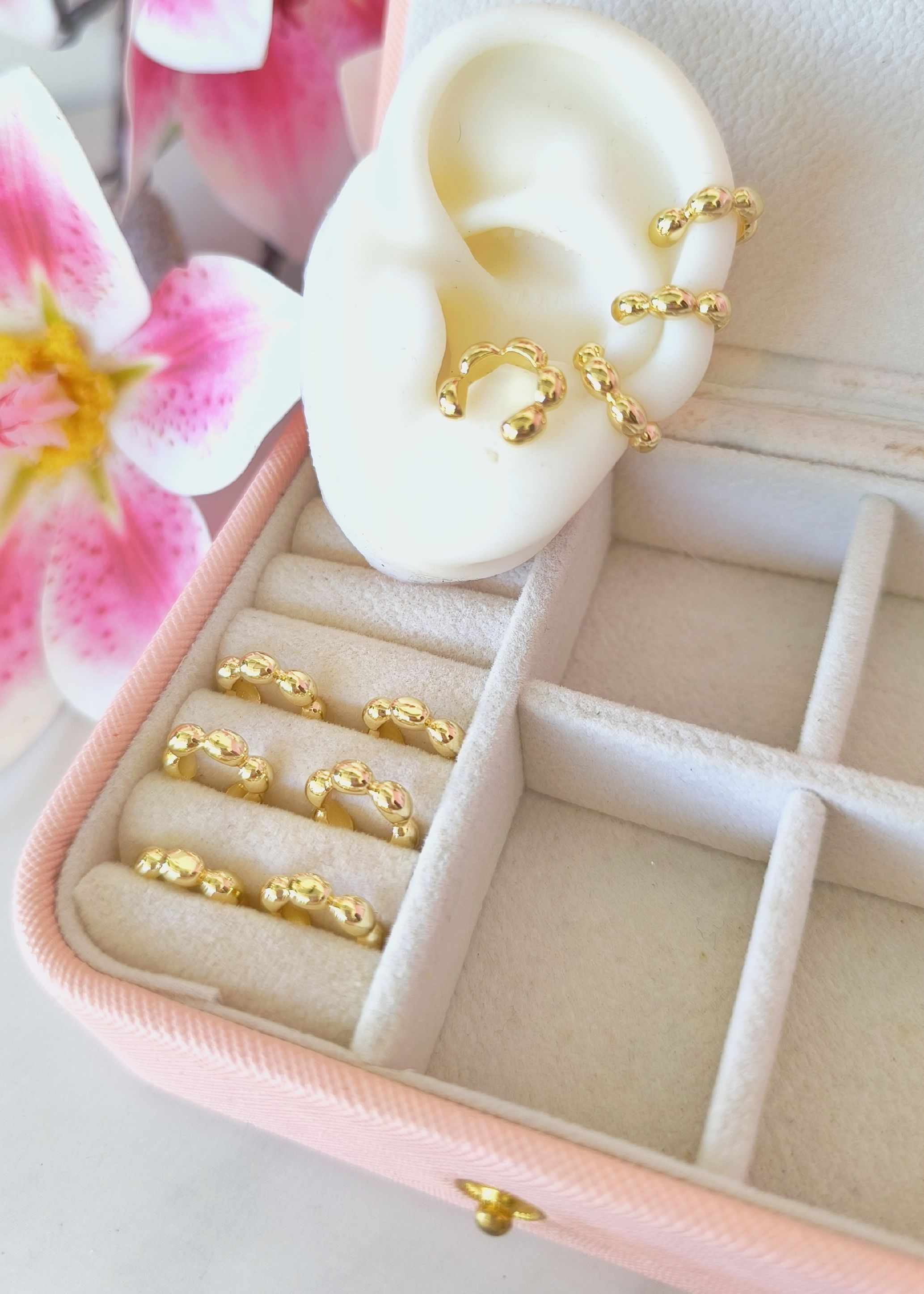 Earcuff o simulador UNIDAD de óvalos con volumen
SKU : AR872