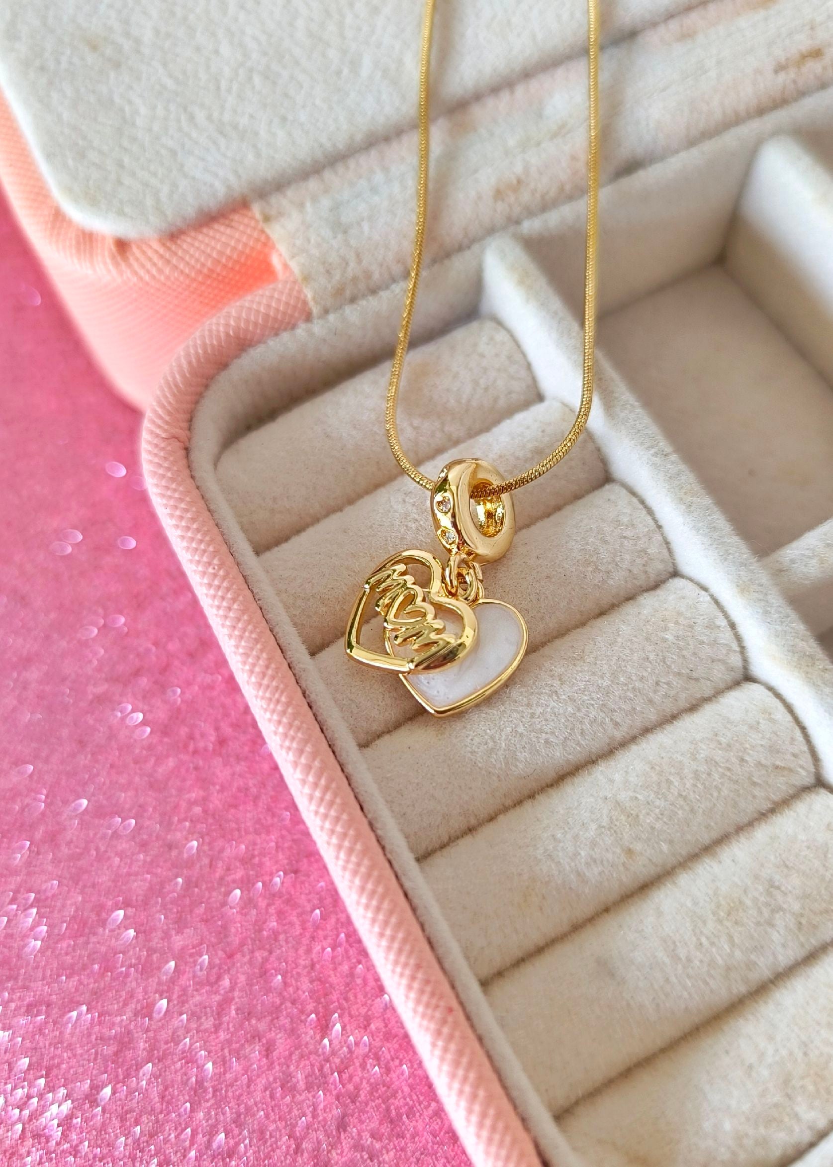 Collar charm Mom blanco