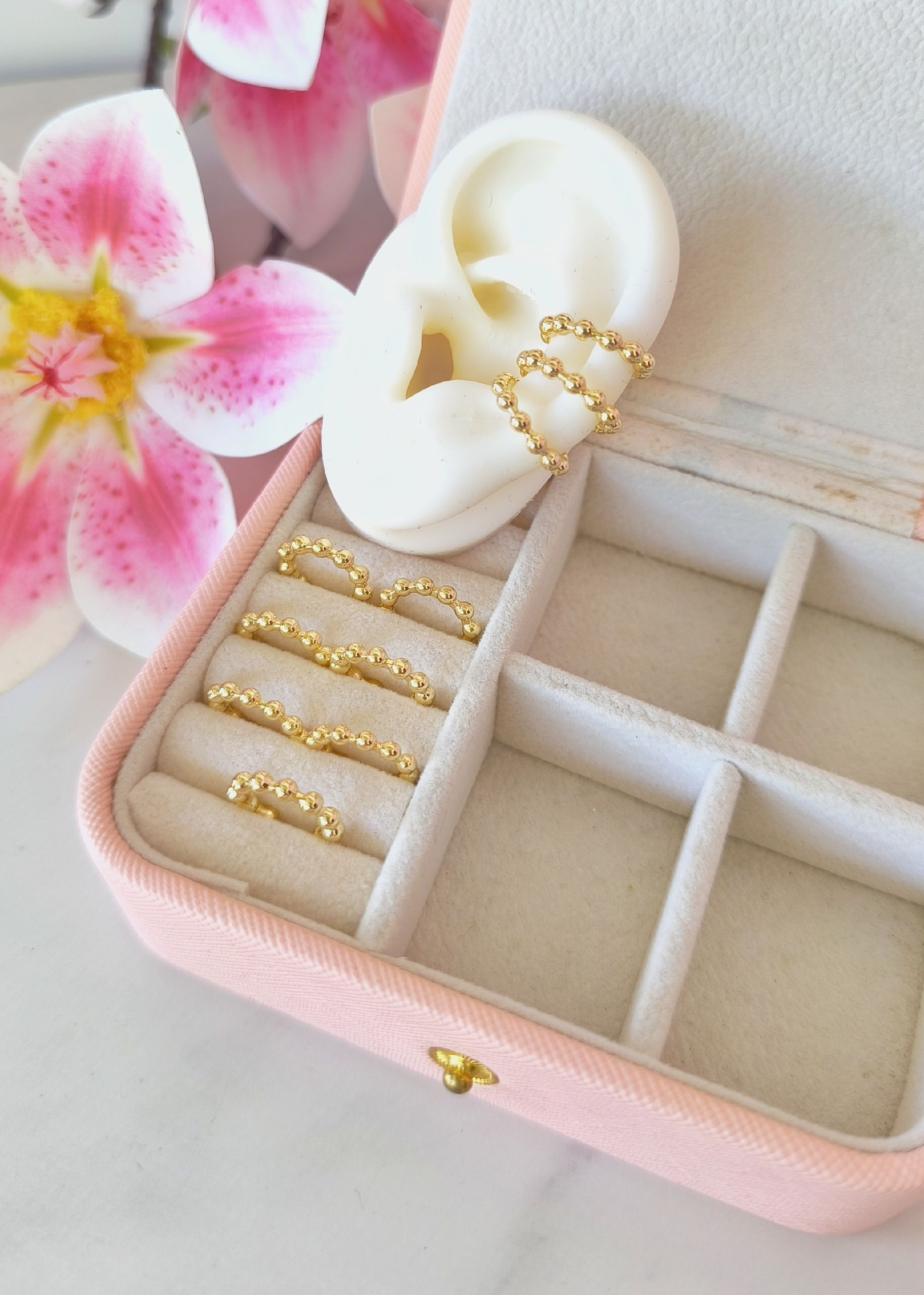 Earcuff o simulador UNIDAD earcuff de mini bolitas